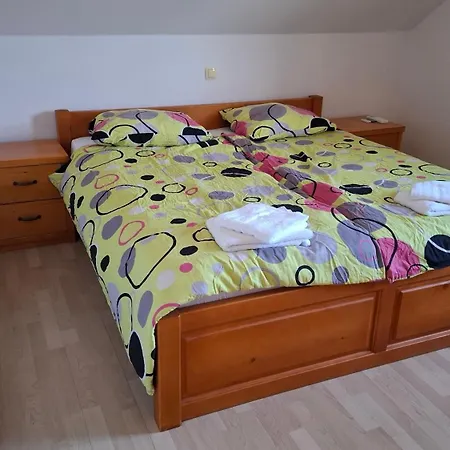 Apartma Jean Logatec